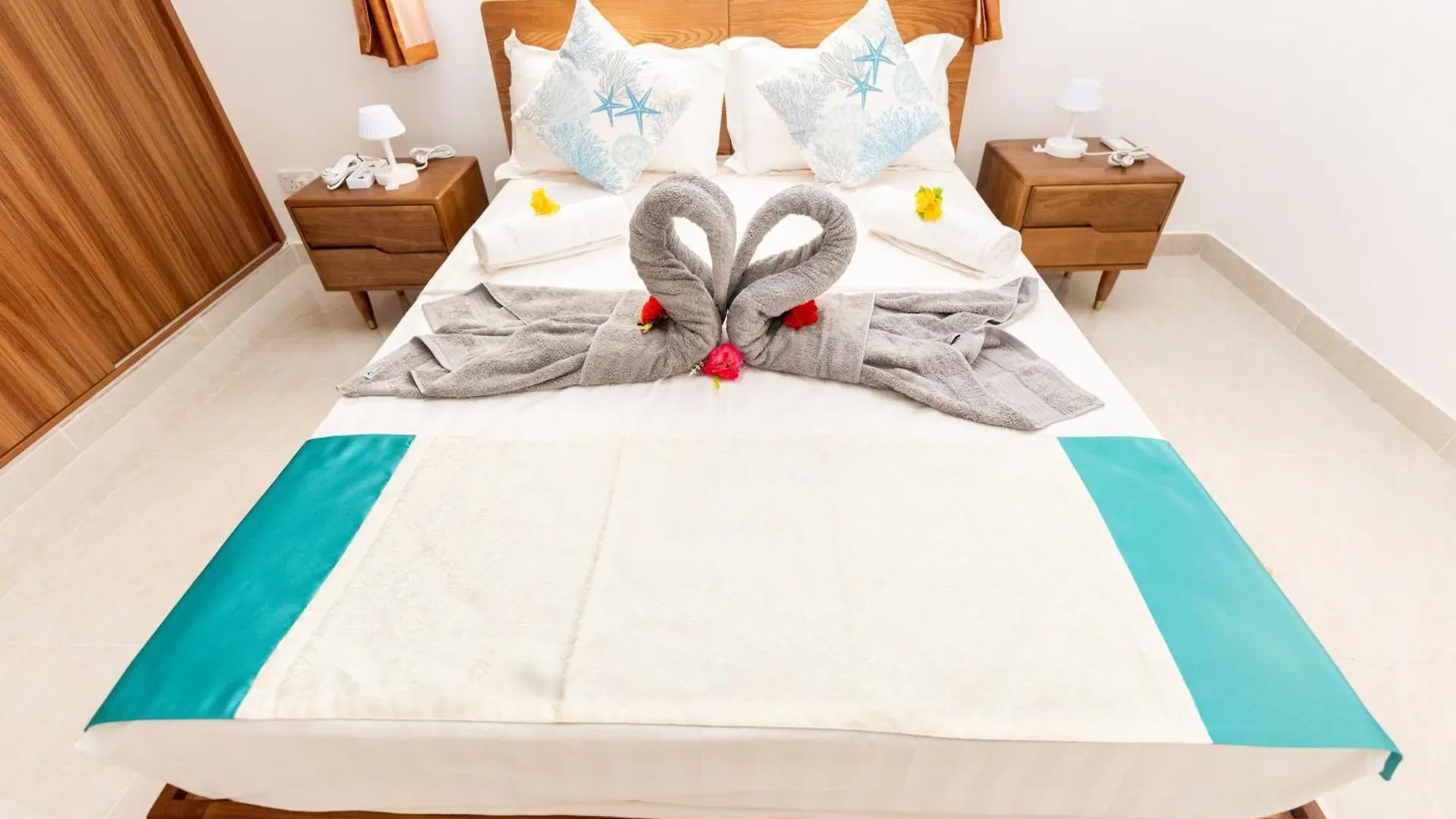 Sun And Sea Self Catering Apartment Beau Vallon   Beau Vallon (Mahe)
