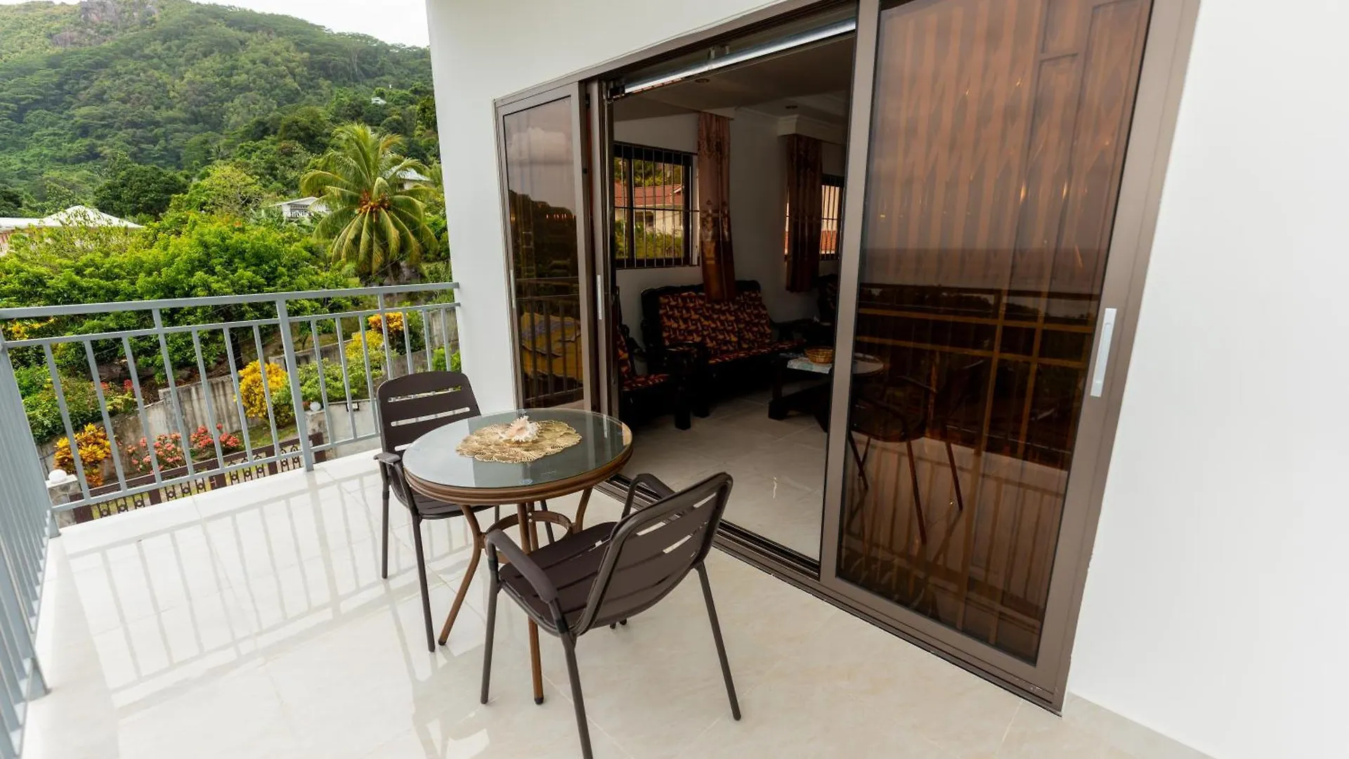 Sun And Sea Self Catering Apartment Beau Vallon  Seychelles