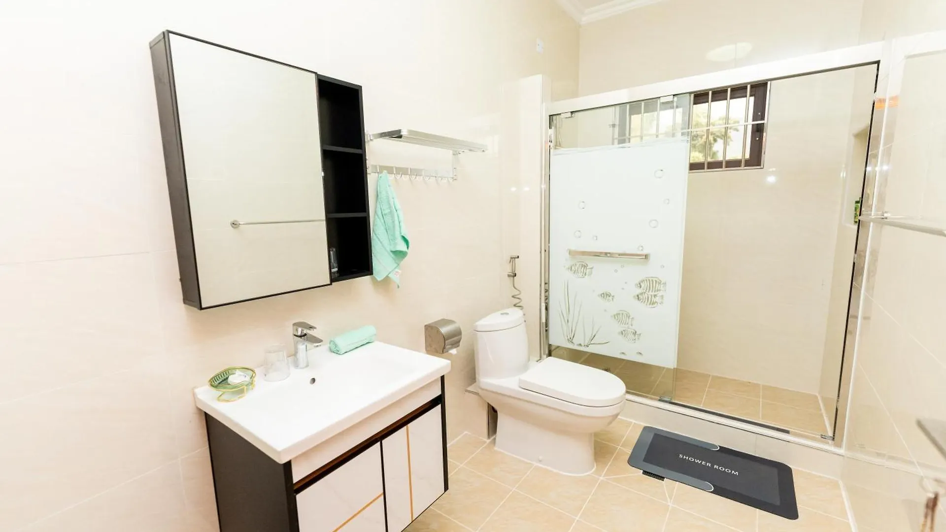 Sun And Sea Self Catering Apartment Beau Vallon  Beau Vallon (Mahe)