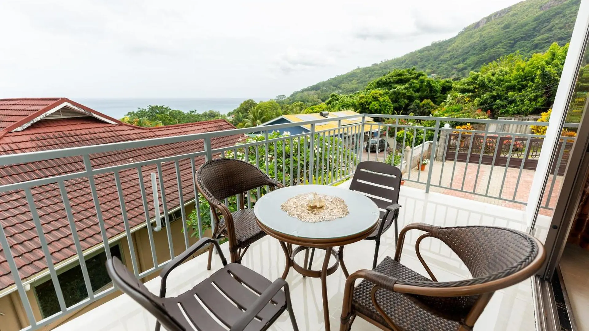 Sun And Sea Self Catering Apartment Beau Vallon