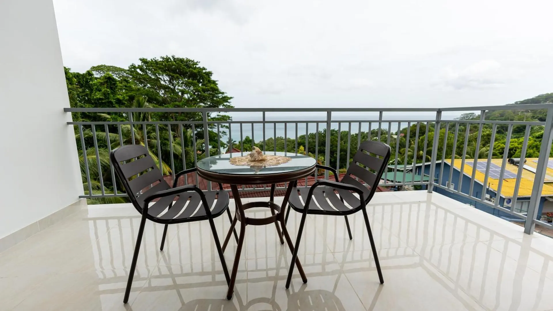 Sun And Sea Self Catering Apartment Beau Vallon   Beau Vallon (Mahe)